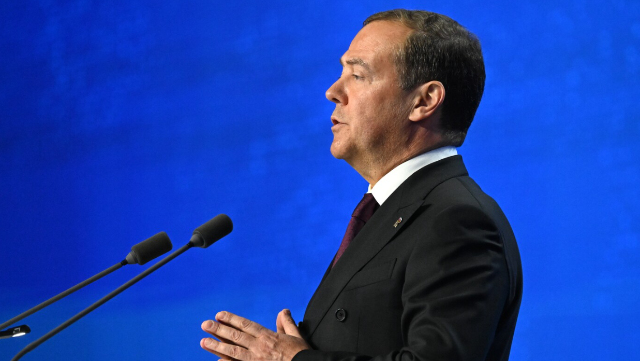 "Lavrovla görüşməyən Aİ səfirləri  ölkədən qovulmalıdır" -Medvedev